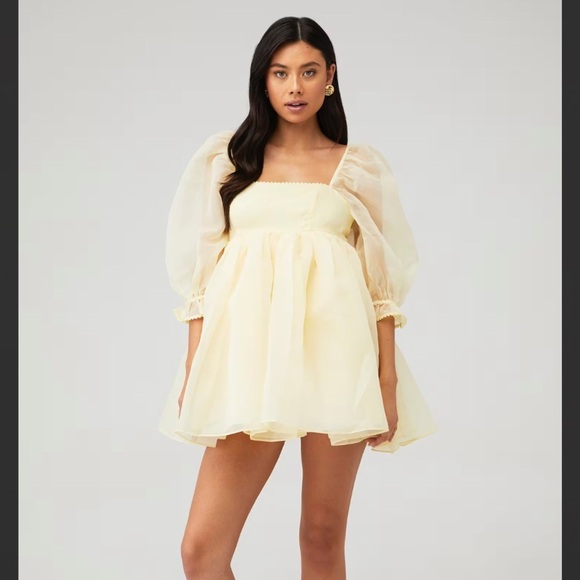 NWT SELKIE ($249) The Baby banana puff dress - color light yellow - size small